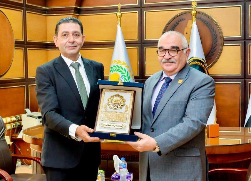 رئيس جامعة المنصورة يستقبل رئيس هيئة قضايا الدولة عضوا مناقشا برسالة دكتوراه بتجارة المنصورة