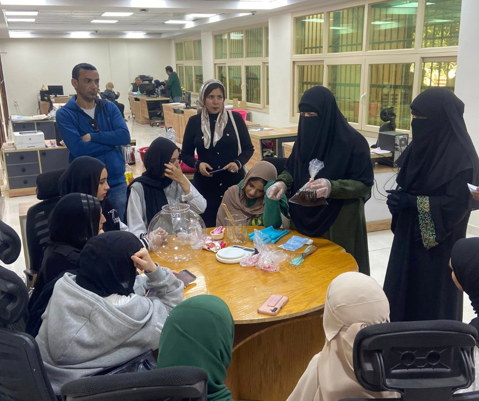 النشاط العلمى والتكنولوجى