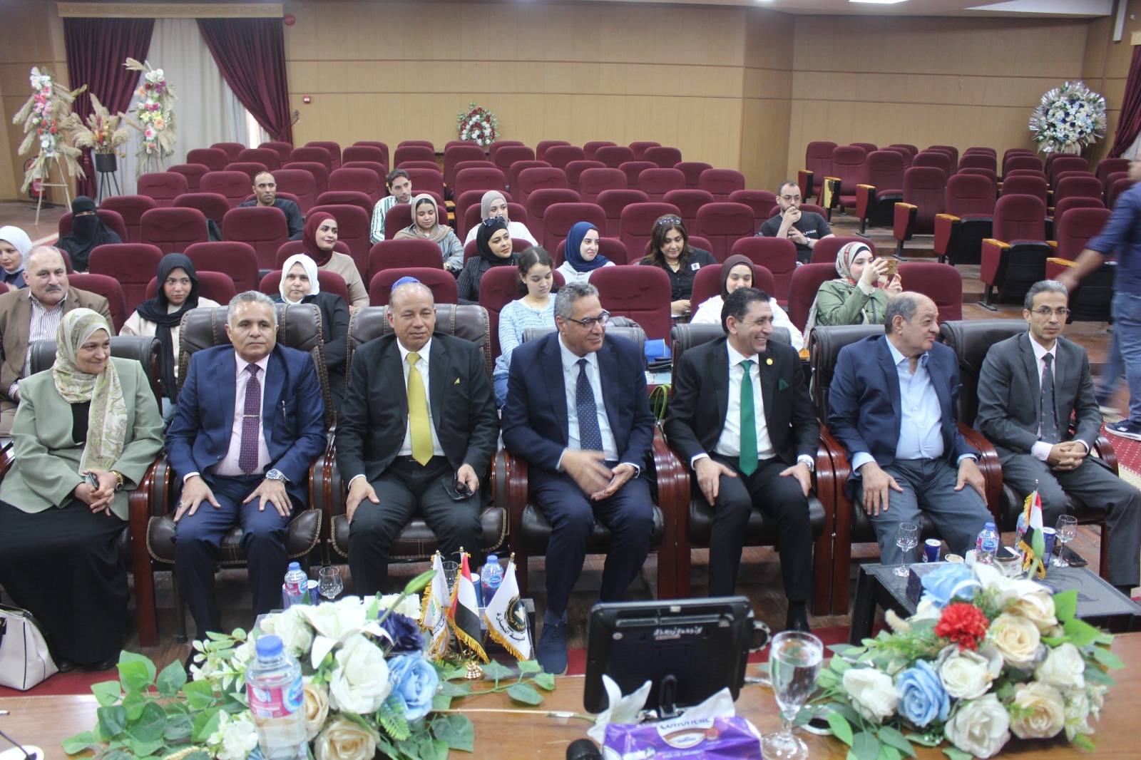 تجارة المنصورة تستضيف مناقشة علمية بحضور رئيس جامعة السويس
